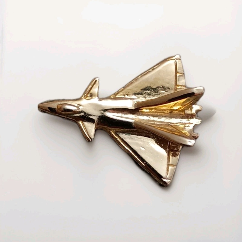 Vtg Chinese J-20 Stealth Fighter Jet Gold Tone Lapel Hat Pin Pinback Tie Tac